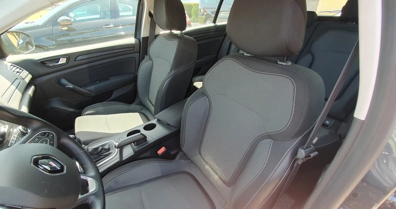 Renault Megane cena 58900 przebieg: 32400, rok produkcji 2019 z Łeba małe 29